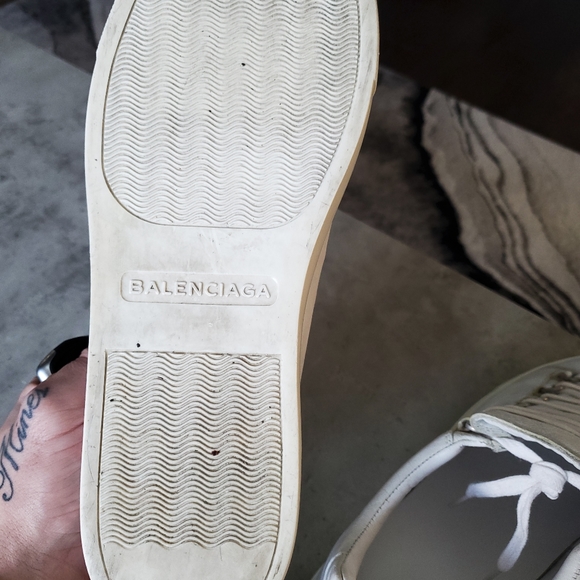 *SOLD* Balenciaga Arena Low in White Crinkle Leather Sz 44. - Picture 5 of 9